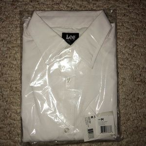 Men’s white button down shirt never worn!!